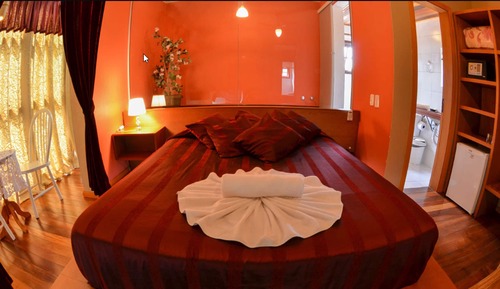 Honeymoon Suite