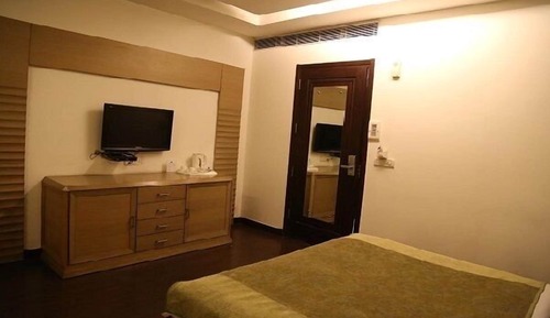Deluxe Room, City View