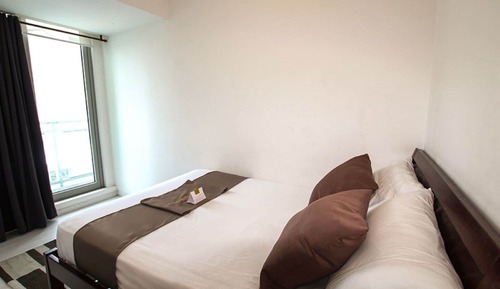 Deluxe Condo, 2 Bedrooms, Kitchen, Pool View