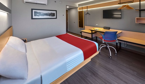 Room, 1 Queen Bed, Non Smoking