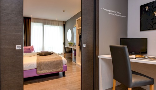 Suite, Terrace, Lake View