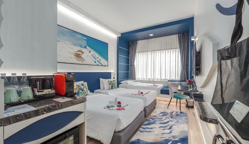 Deluxe Family Room
