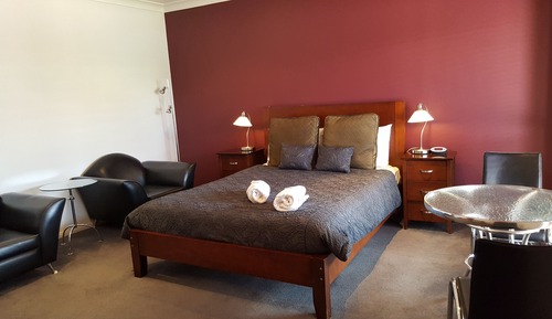 Queen Spa Room 