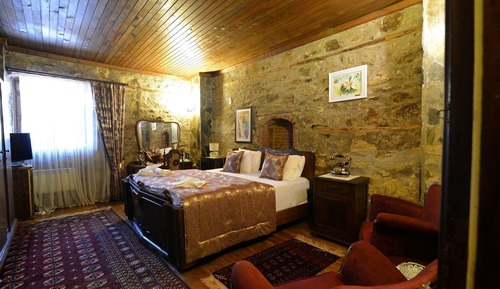 Superior Room, Smoking