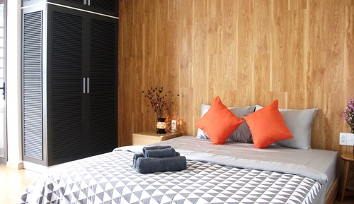 Luxury Studio, 1 King Bed, Pool Access