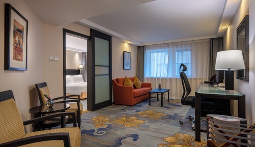 Deluxe Suite