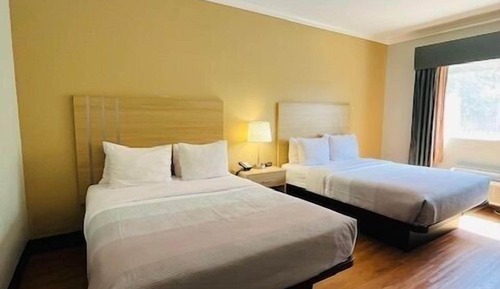 Room, 2 Queen Beds, Accessible, Non Smoking