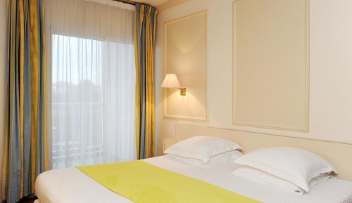 Family Room (Authentique)