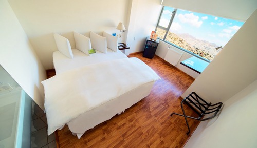 Standard Room, 1 Queen Bed