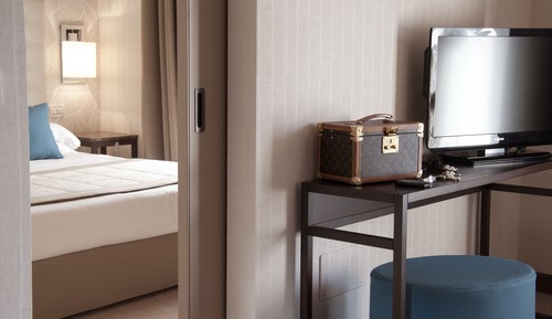Superior Room, Lake View