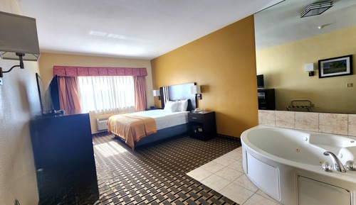 Deluxe Room, 1 King Bed, Non Smoking