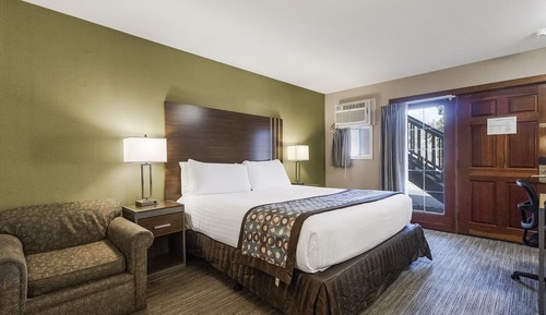 Standard Room, 1 King Bed, Non Smoking