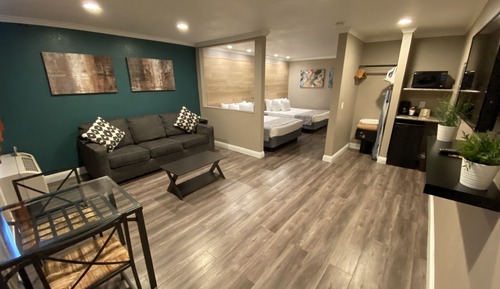 Deluxe Double Suite