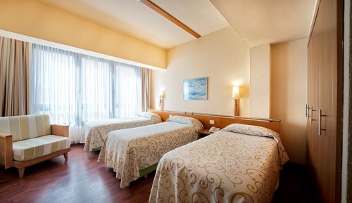 Triple Room