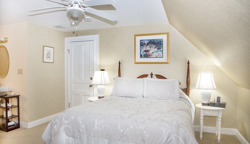 Washington Deluxe Suite - Jetted Tub