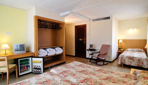 Triple Room, 3 Twin Beds