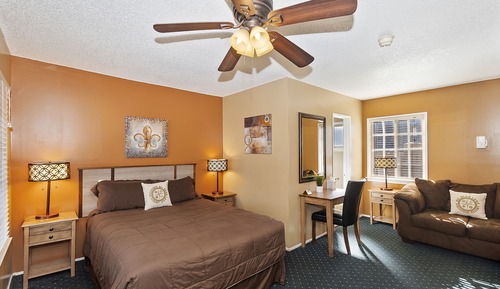 Standard Room, 1 Queen Bed