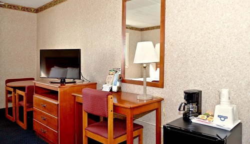 2 Double Beds, Smoking