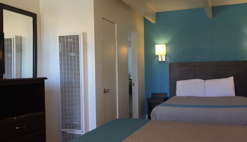 Deluxe Room, Multiple Beds, Non Smoking, Refrigerator & Microwave