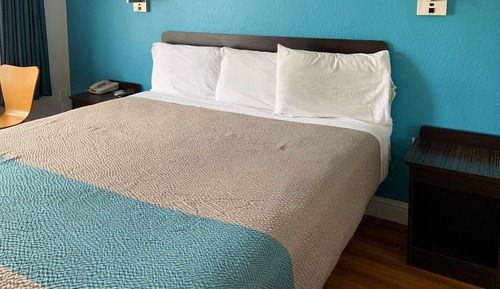 Standard Room, 1 Queen Bed, Non Smoking