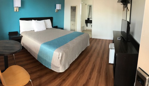 Standard Room, 1 Queen Bed, Non Smoking, Refrigerator