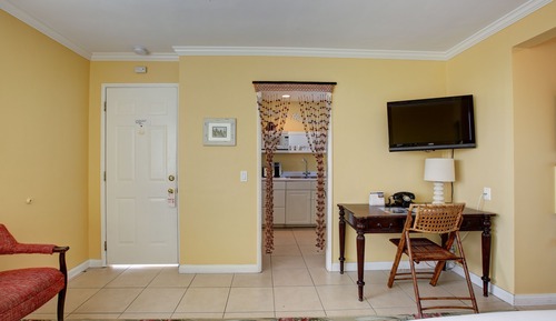 Room, Kitchenette