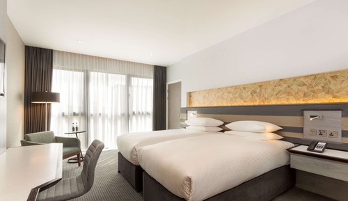 Family Room, 1 King Bed, Connecting Rooms