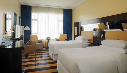 Classic Room, 2 Twin Beds, City View