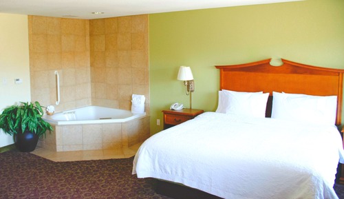Studio, 1 King Bed, Jetted Tub