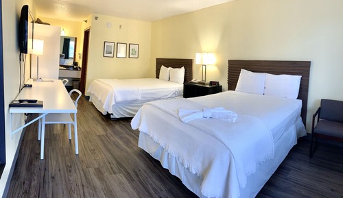 Double Room, 2 Queen Beds