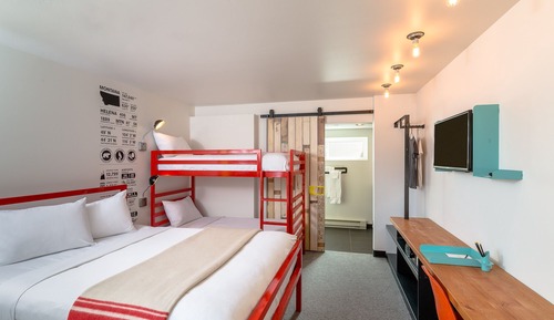 Standard Room, Multiple Beds (Queen Plus Bunk)