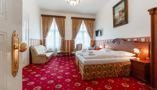 Deluxe Suite