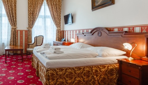 Deluxe Double or Twin Room