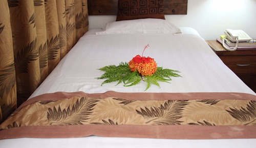 Deluxe Room, Poolside