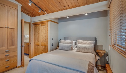 Premier Studio (Unit 114)