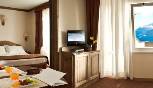 Superior Triple Room, Mountain View