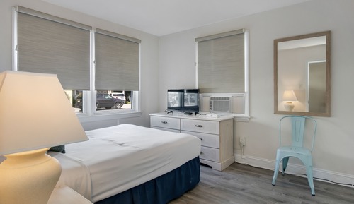 Family Apartment, 1 Bedroom (Check-In Age 25) Swimming pool is located across the street.