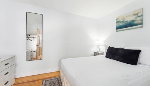 Cottage Apartment, 2 Bedrooms (Check-In Age 25)