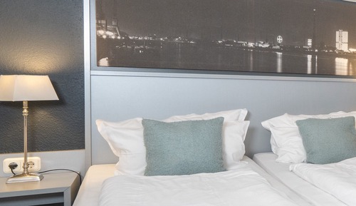 Business Suite, 1 Queen Bed, Kitchenette