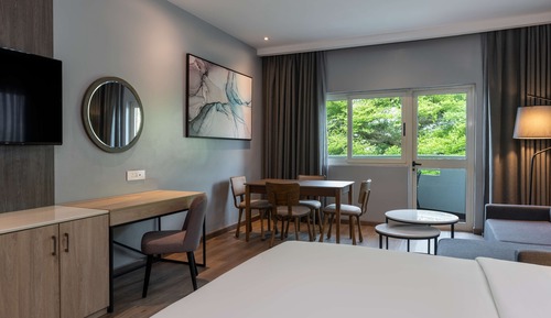 Premium Room, Balcony
