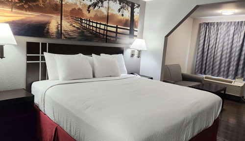 Studio Suite, 1 King Bed, Non Smoking
