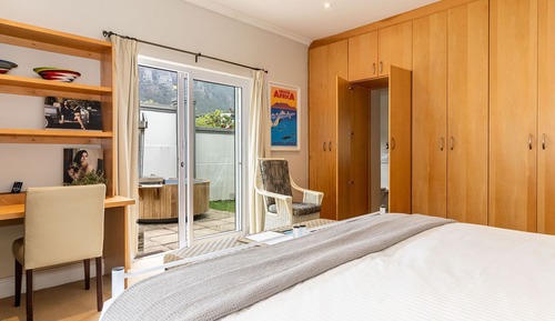Wood-Fired Hot Tub Nature Mountain Room