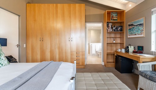 Sea Mountain Room