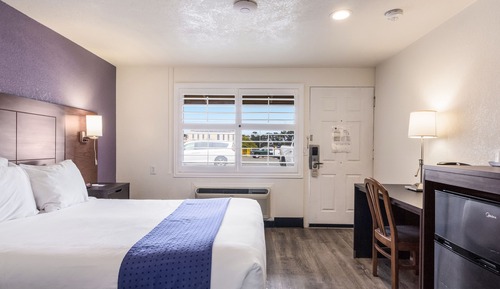 Standard Room, 1 King Bed, Non Smoking