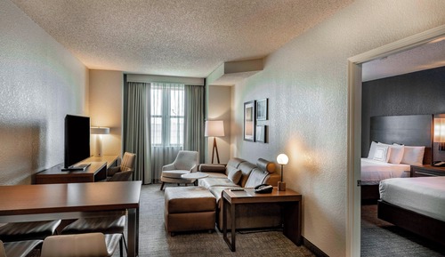 Suite, 2 Bedrooms, Non Smoking (Mobility Accessible, Tub)
