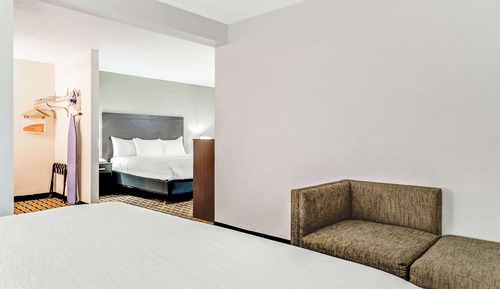Suite, Multiple Beds, Non Smoking