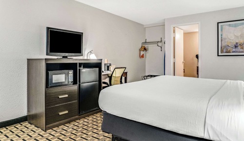 Room, 1 King Bed, Non Smoking
