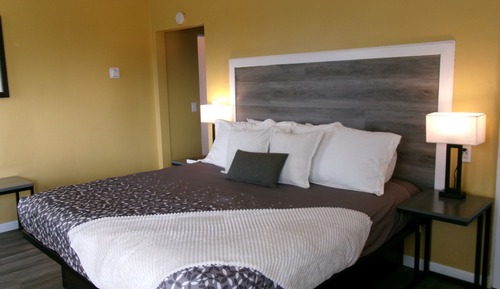 King Bedroom: Full Ocean View