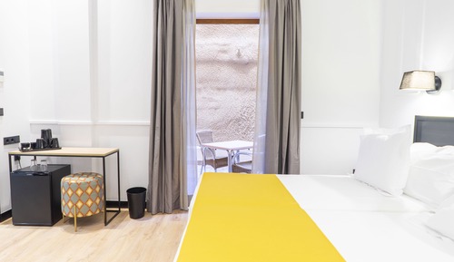 Double or Twin Room, Patio, Ground Floor (Chic Room)