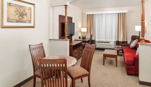 Suite, Spacious Separate Sleeping and Living Room, Non Smoking